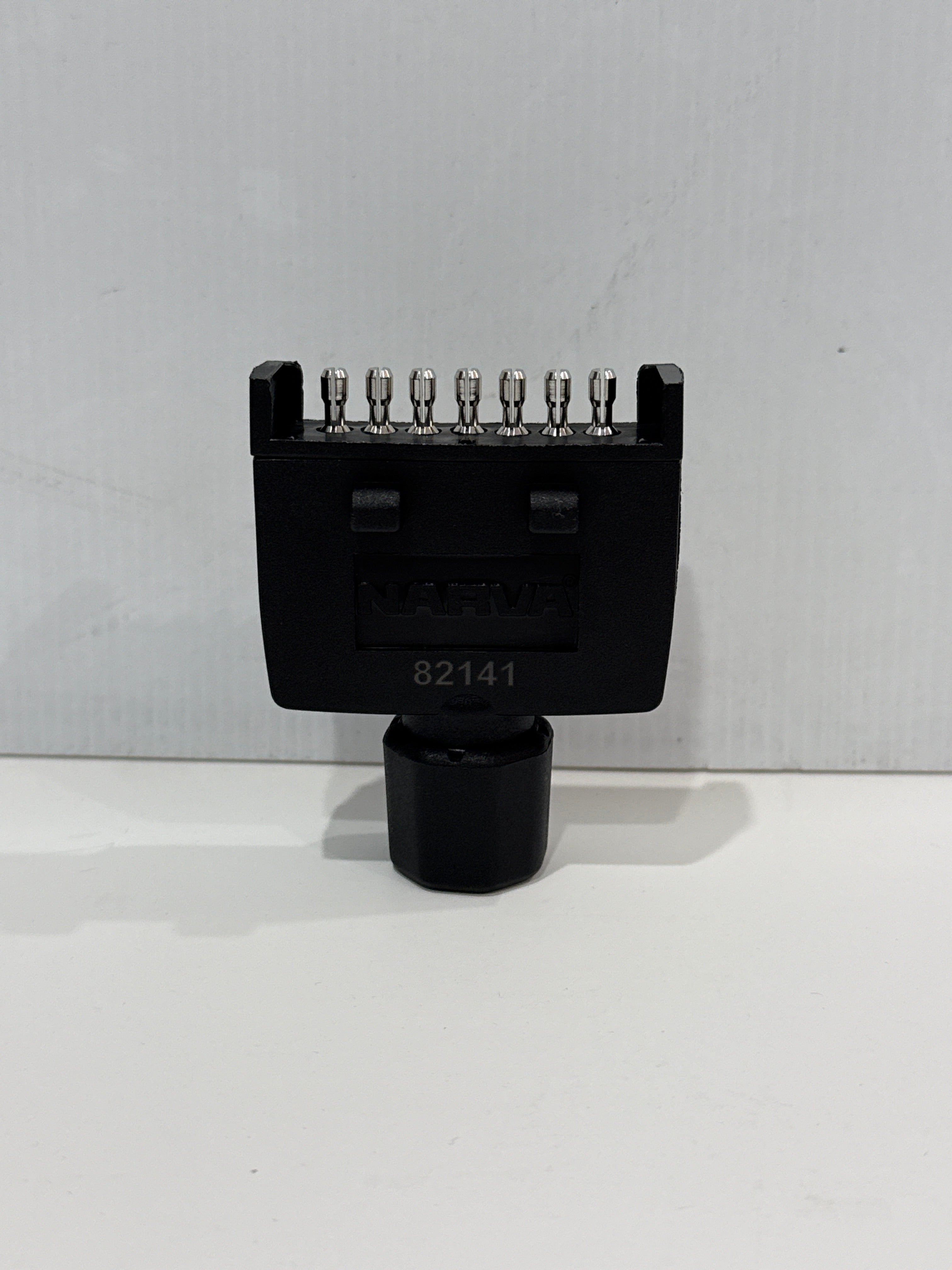 7 Pin Plug - 82141BL